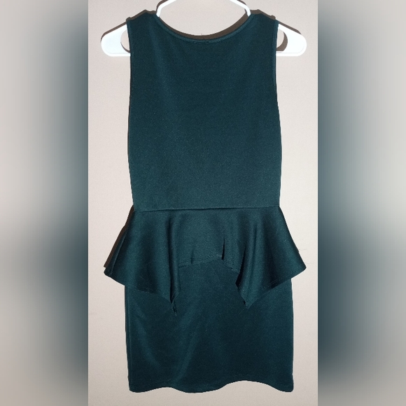 Dark Green above knee dress - Picture 2 of 2